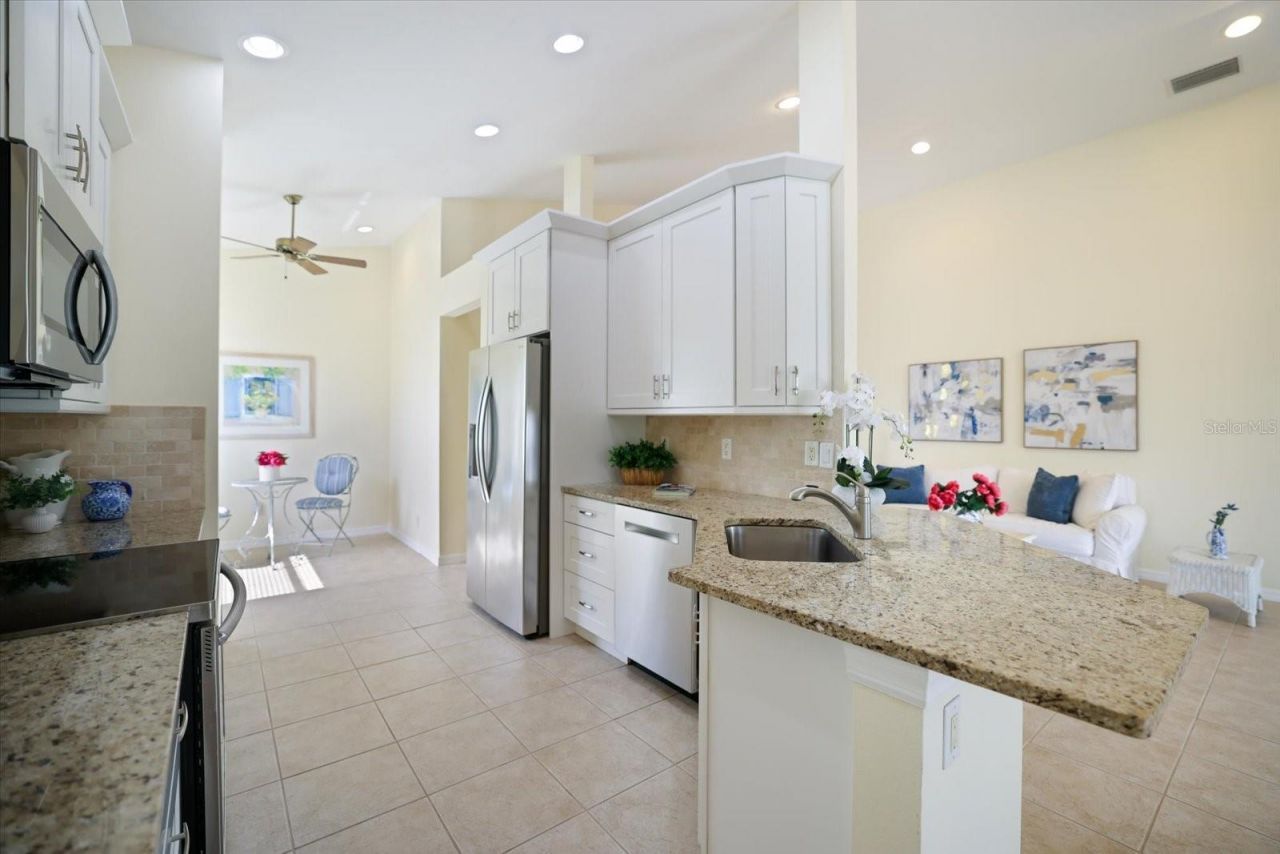 4211 64th Avenue E, Sarasota, FL 34243 Photo