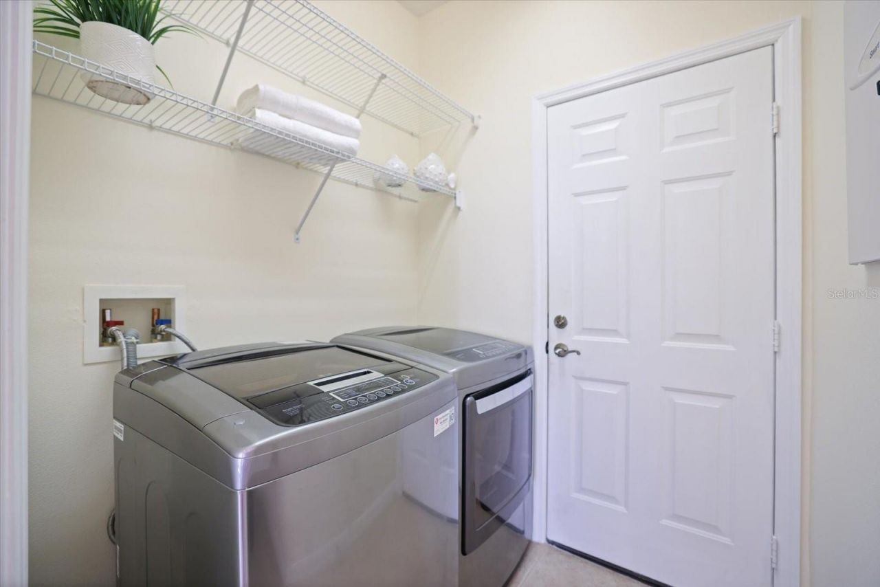 4211 64th Avenue E, Sarasota, FL 34243 Photo