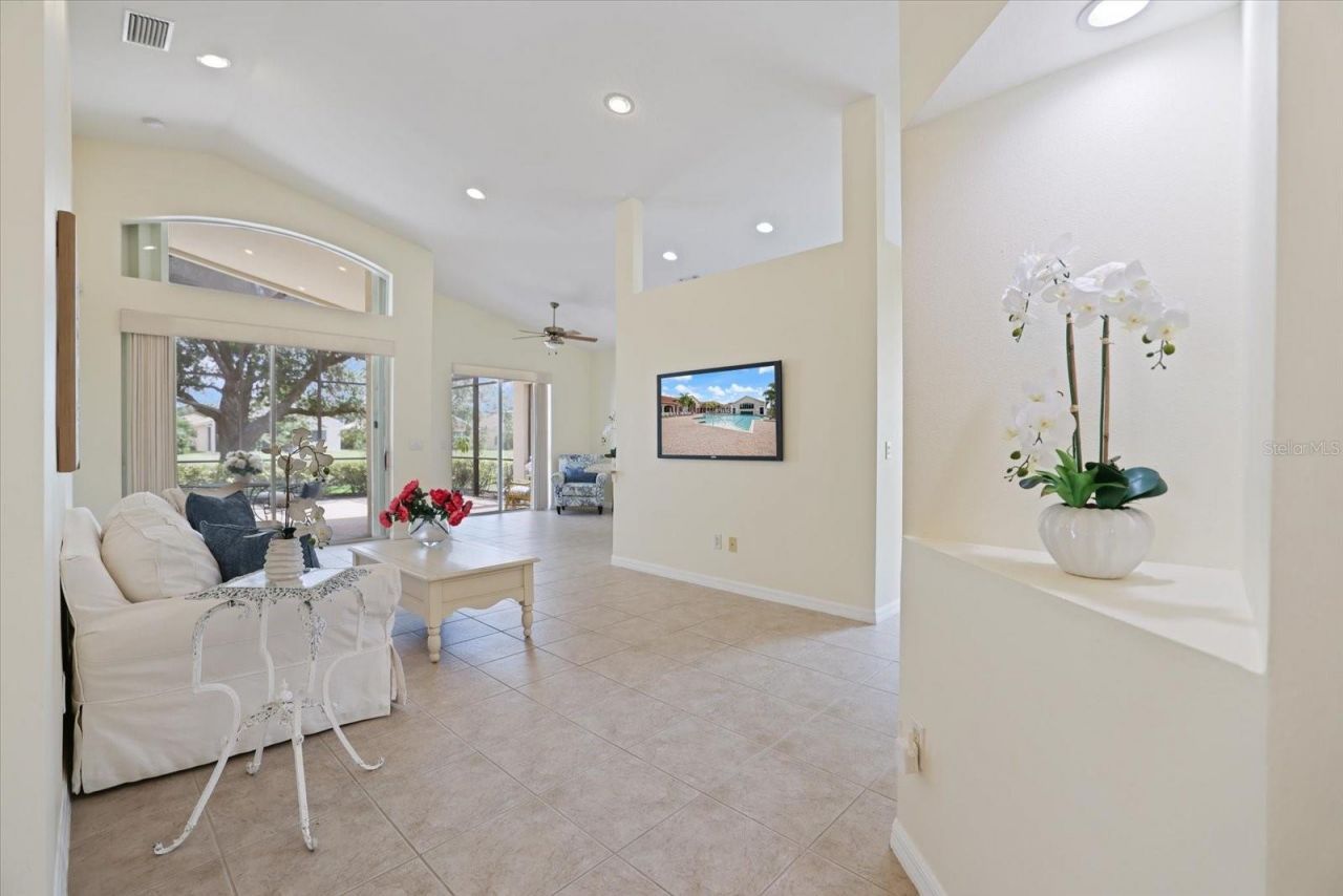 4211 64th Avenue E, Sarasota, FL 34243 Photo