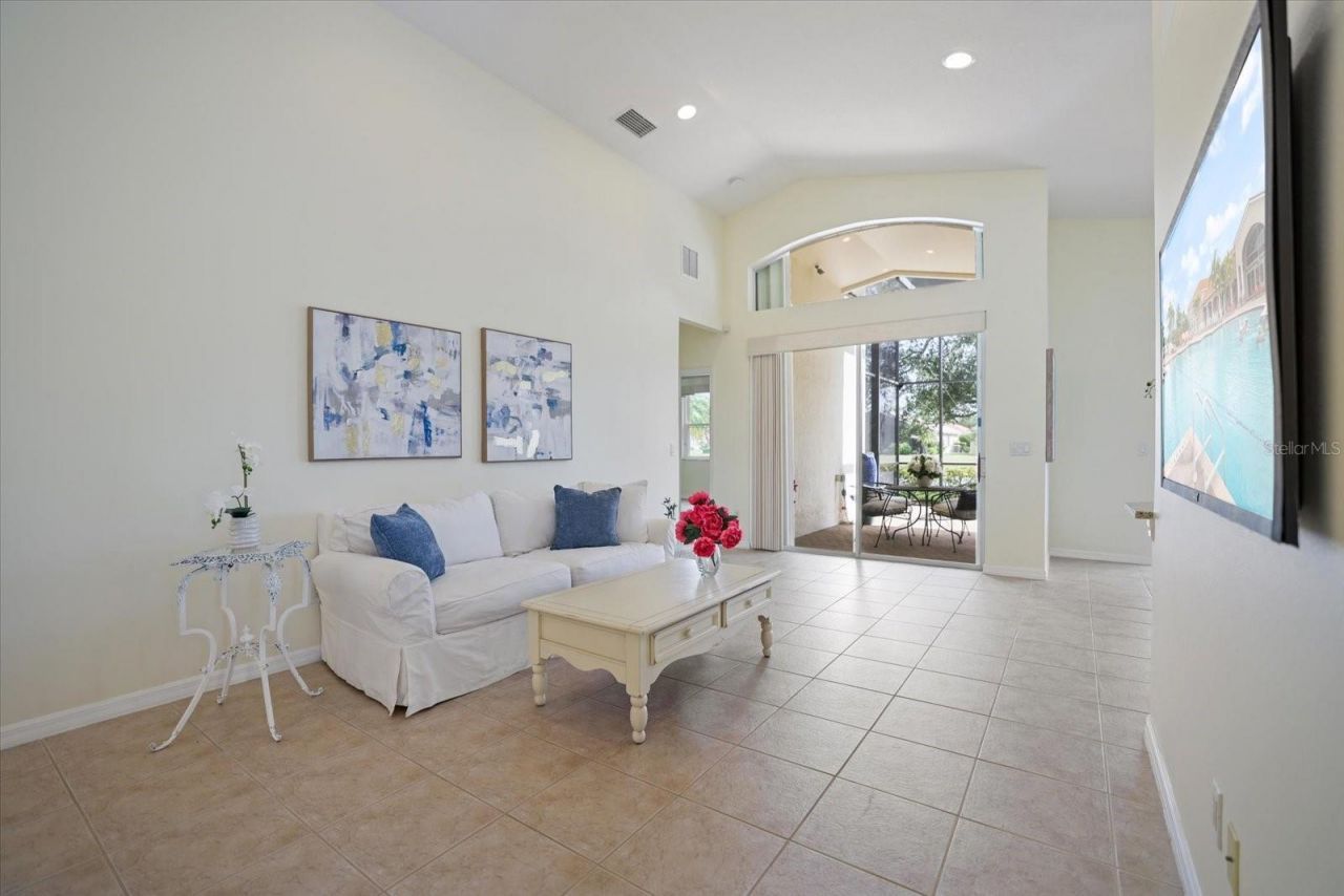 4211 64th Avenue E, Sarasota, FL 34243 Photo