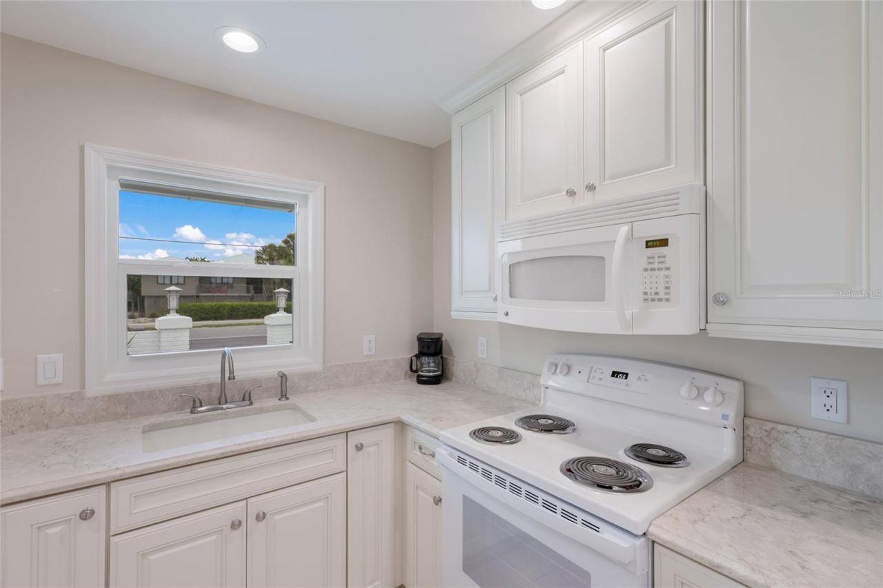 320 Gulf Boulevard, Unit 1A, Boca Grande, FL 33921 Photo
