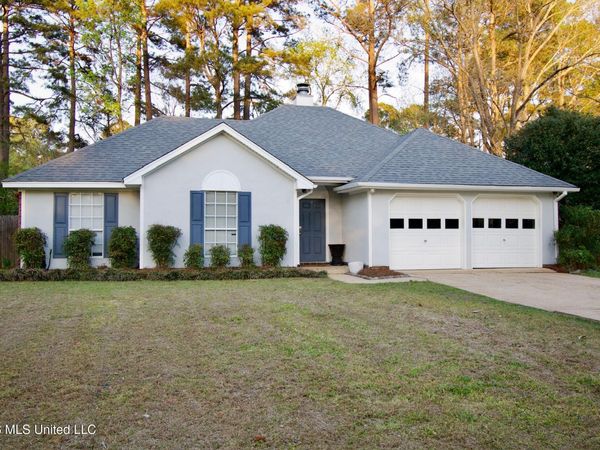 625 Twin Harbor Place, Madison, MS 39110
