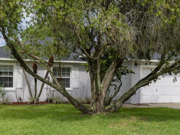 78 Spinnaker Circle, South Daytona, FL 32119
