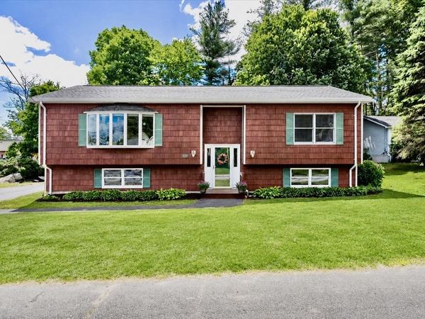 44 Middlesex Rd, Tyngsborough, MA 01879