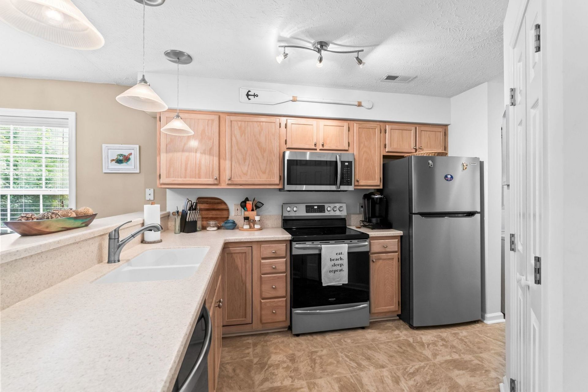 615 Tupelo Ln. Photo 12
