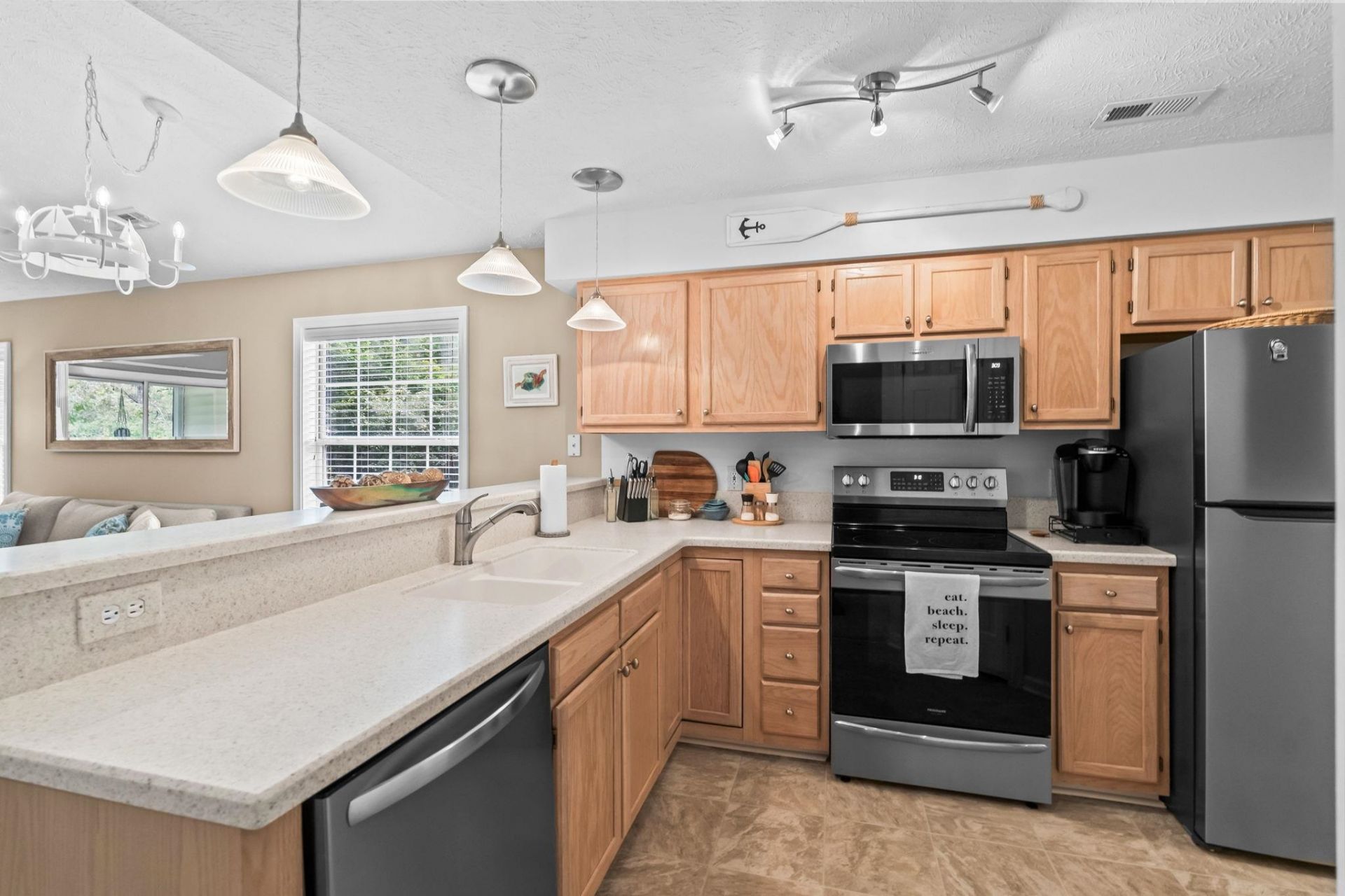 615 Tupelo Ln. Photo 13
