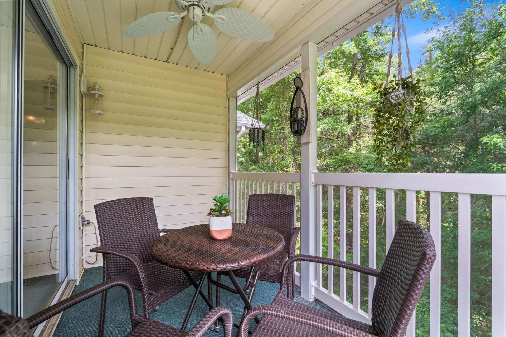 615 Tupelo Ln. Photo 30