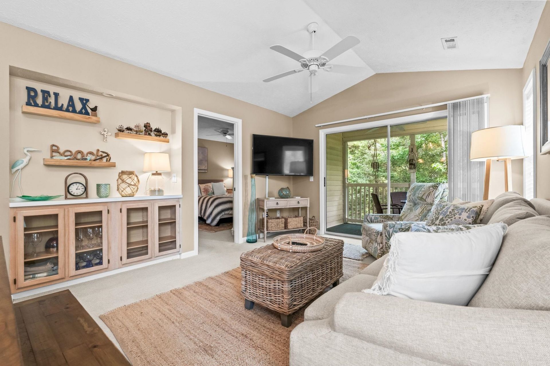 615 Tupelo Ln. Photo 7