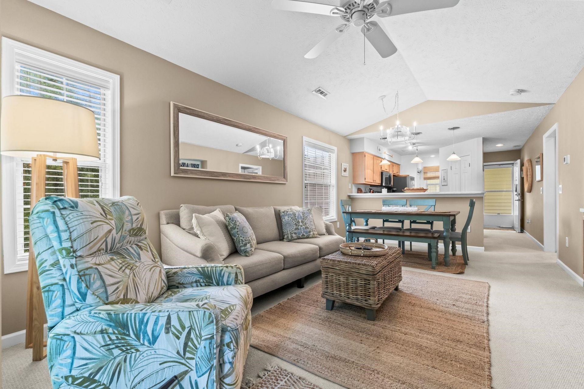 615 Tupelo Ln. Photo 9
