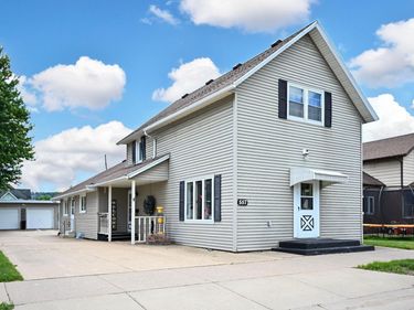 557 E 2nd Street, Winona, MN 55987