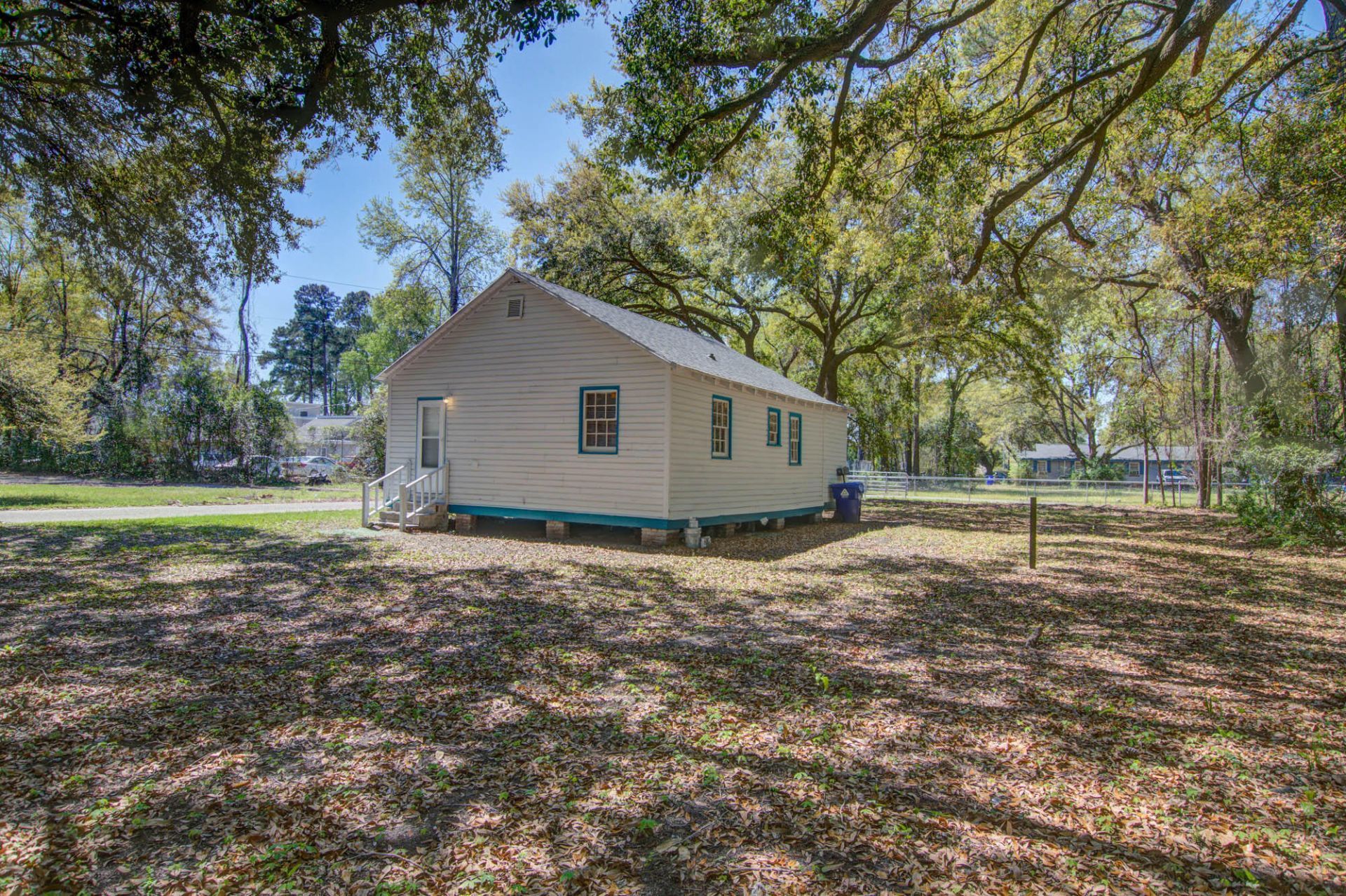 1840 Dillway Street Photo 16