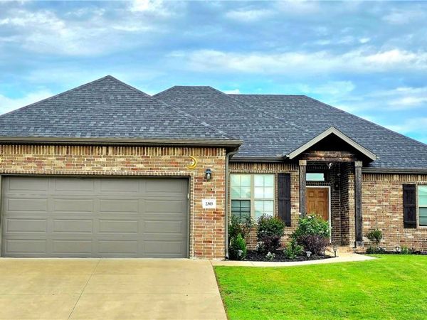 2303 Elisabeth Street , Siloam Springs, AR 72761