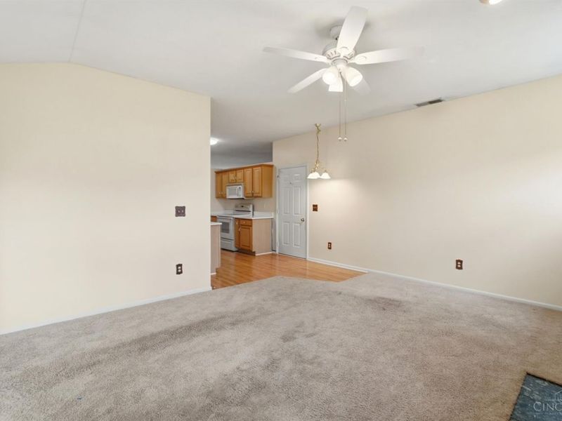1227 Mals Way, Miamisburg, OH 45342 Photo 15