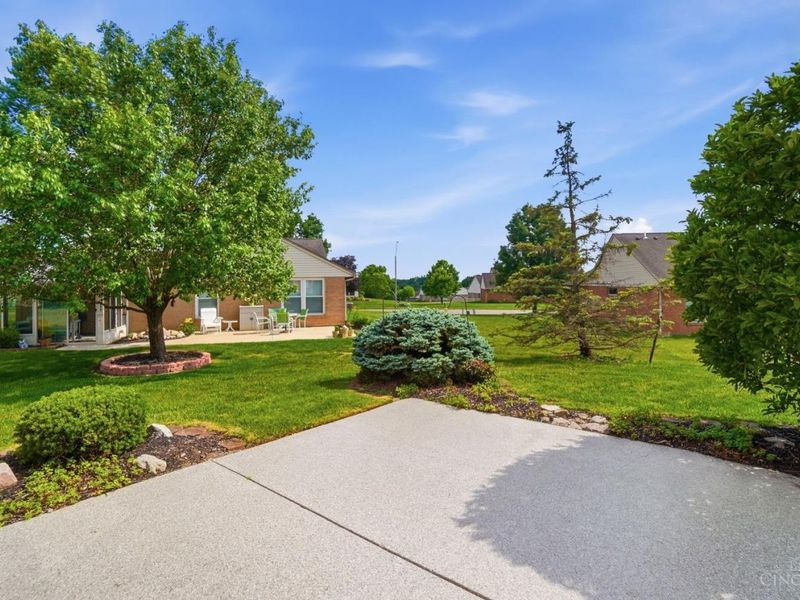 1227 Mals Way, Miamisburg, OH 45342 Photo 32