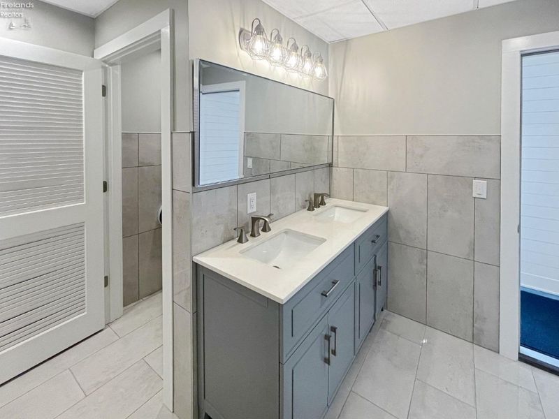 545 W Lakeshore Drive, Unit 35, Port Clinton, OH 43452 Photo 42