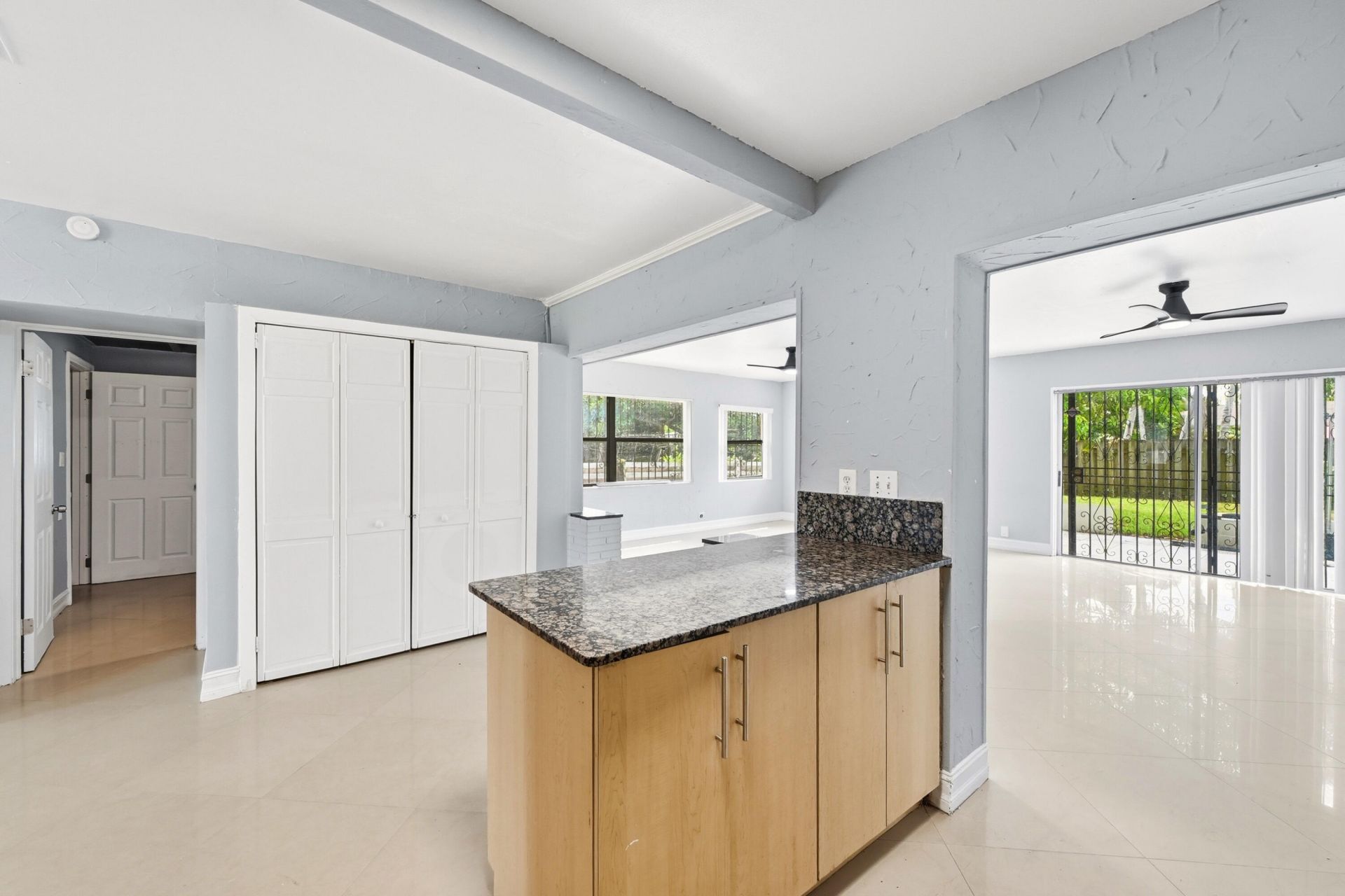 740 E Evanston Circle E, Fort Lauderdale, FL 33312 Photo