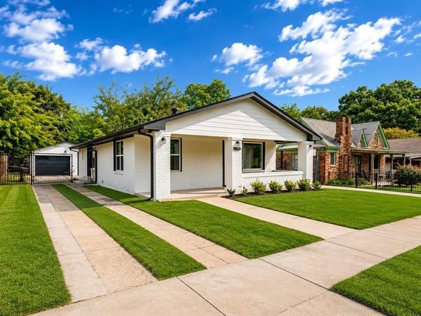 2742 Burlington Boulevard, Dallas, TX 75211