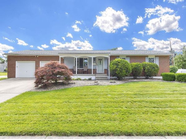 747 Hunt Valley Drive , Reynoldsburg, OH 43068