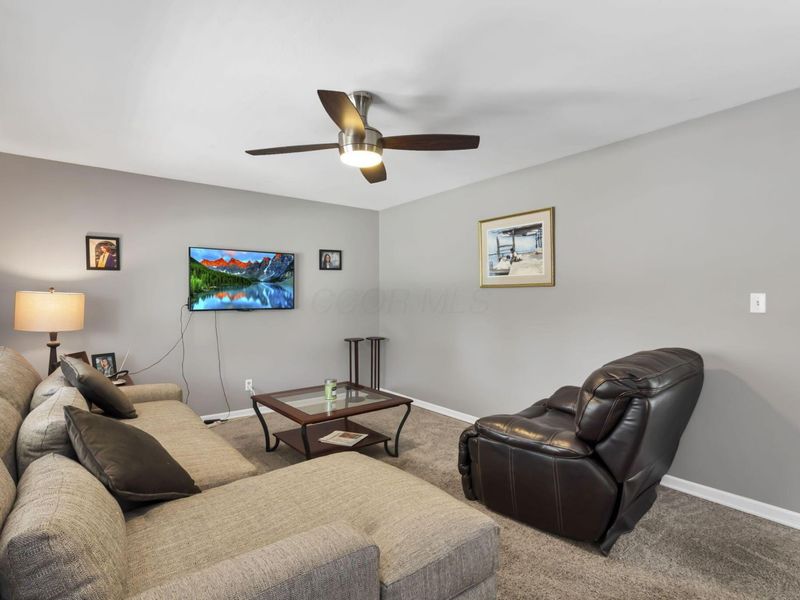 747 Hunt Valley Drive, Reynoldsburg, OH 43068 Photo 7
