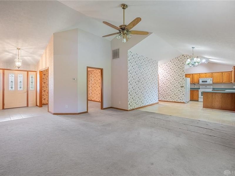 86 Stony Pointe Drive, Springboro, OH 45066 Photo 2