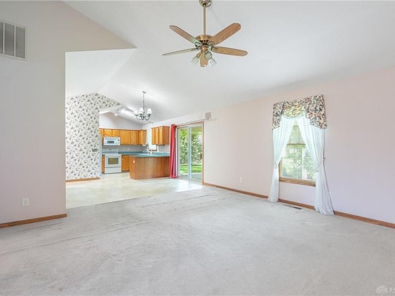 86 Stony Pointe Drive, Springboro, OH 45066 Photo 3