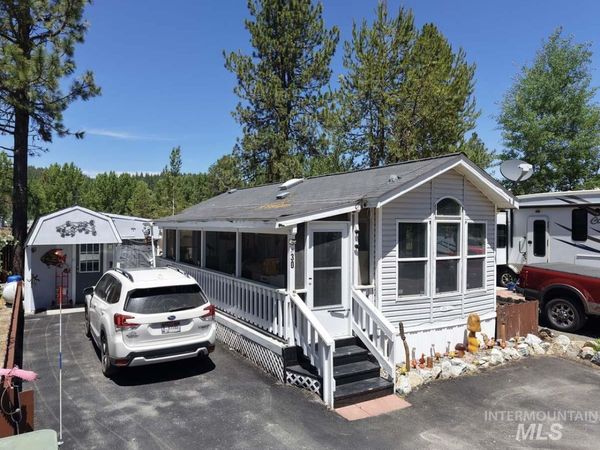30 A Street, Cascade, ID 83611
