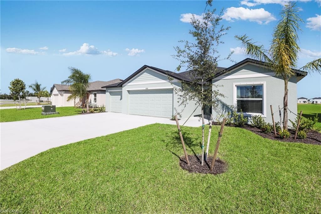 4085 Caracalla Way, North Fort Myers, FL 33917 Photo