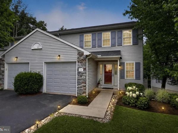 101 TOPLAND DRIVE, LANCASTER, PA 17601