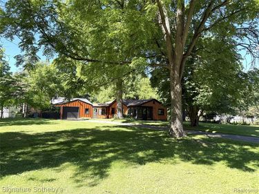 1829 Wellington Avenue, Bloomfield Hills, MI 48302
