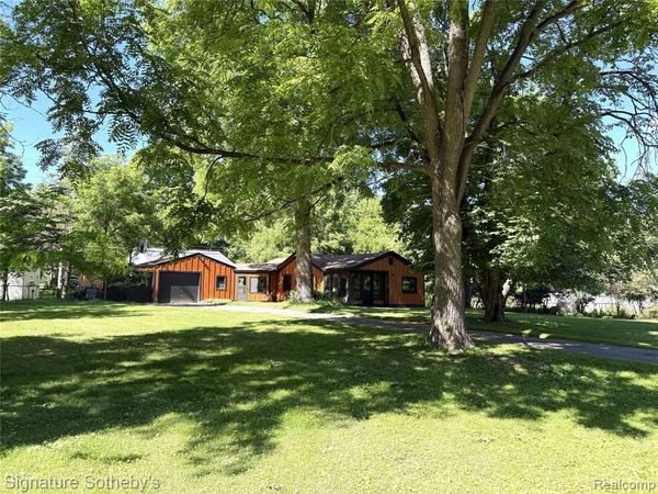 1829 Wellington Avenue , Bloomfield Hills, MI 48302