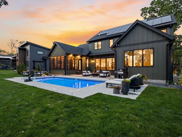 4937 Championship Circle, Middleton, WI 53597