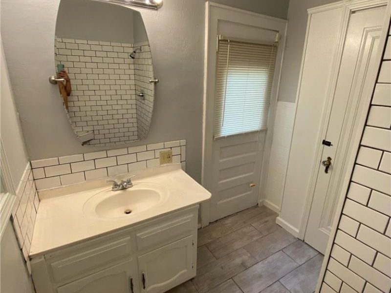 493 Rentschler Street, Akron, OH 44304 Photo 4