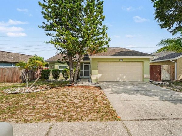 8434 SUN DRIVE , PORT RICHEY, FL 34668