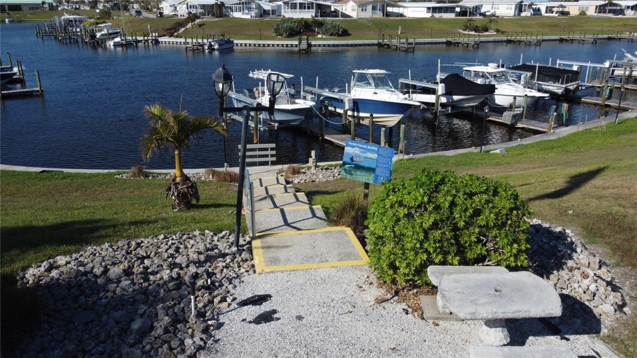 809 S Waterway, Venice, FL 34285 Photo
