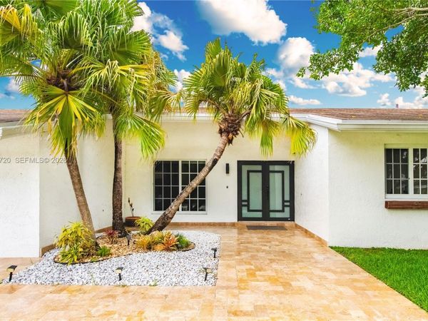 16571 Lake Tree Dr , Weston, FL 33326