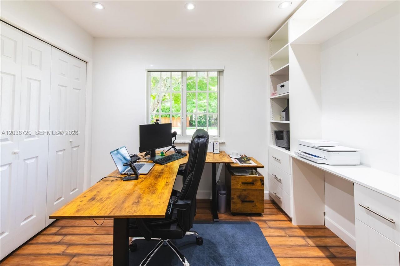 16571 Lake Tree Dr, Weston, FL 33326 Photo