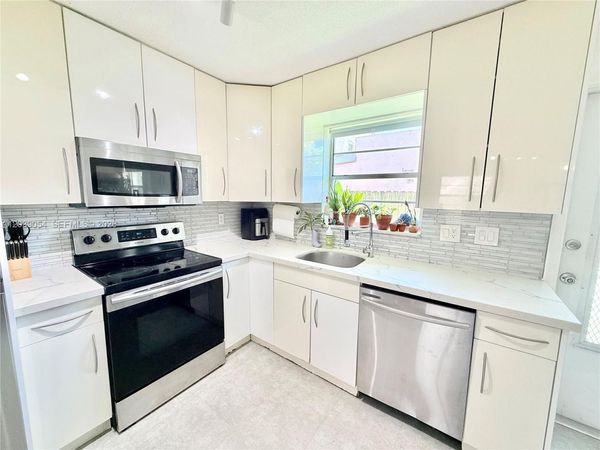 1722 Mayo St , Unit 105, Hollywood, FL 33020
