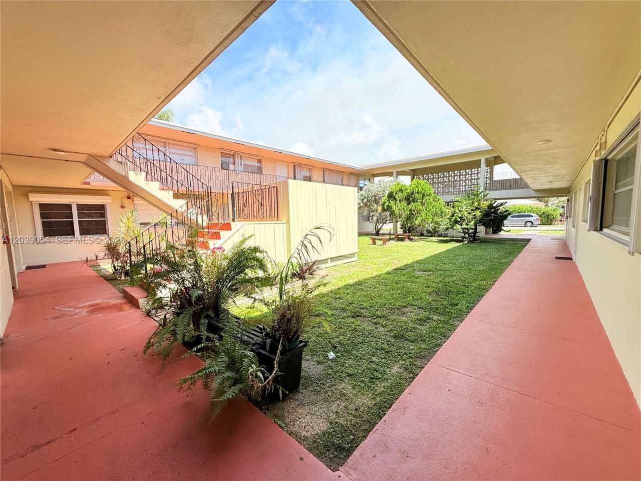 1722 Mayo St, Unit 105, Hollywood, FL 33020 Photo