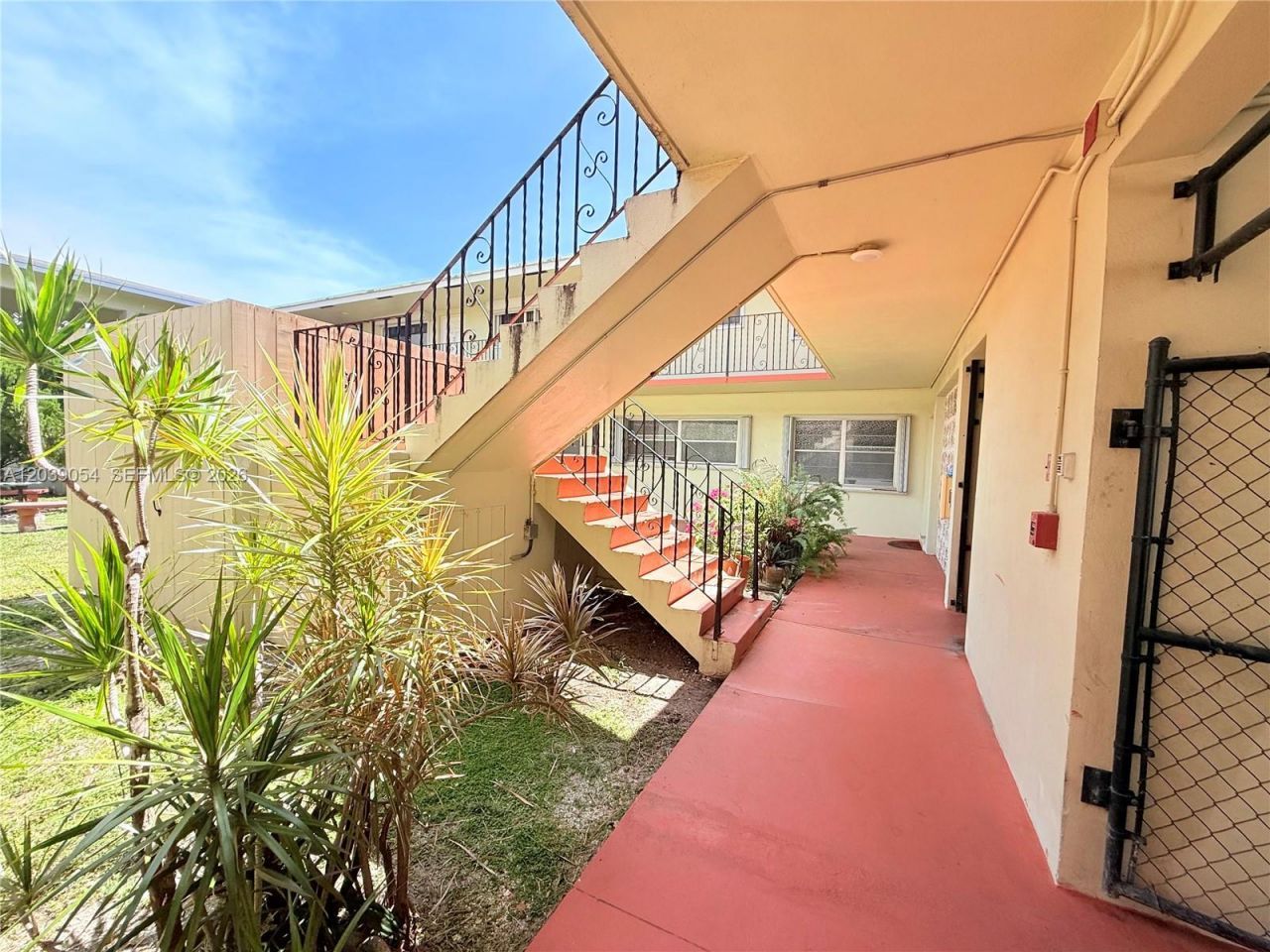 1722 Mayo St, Unit 105, Hollywood, FL 33020 Photo