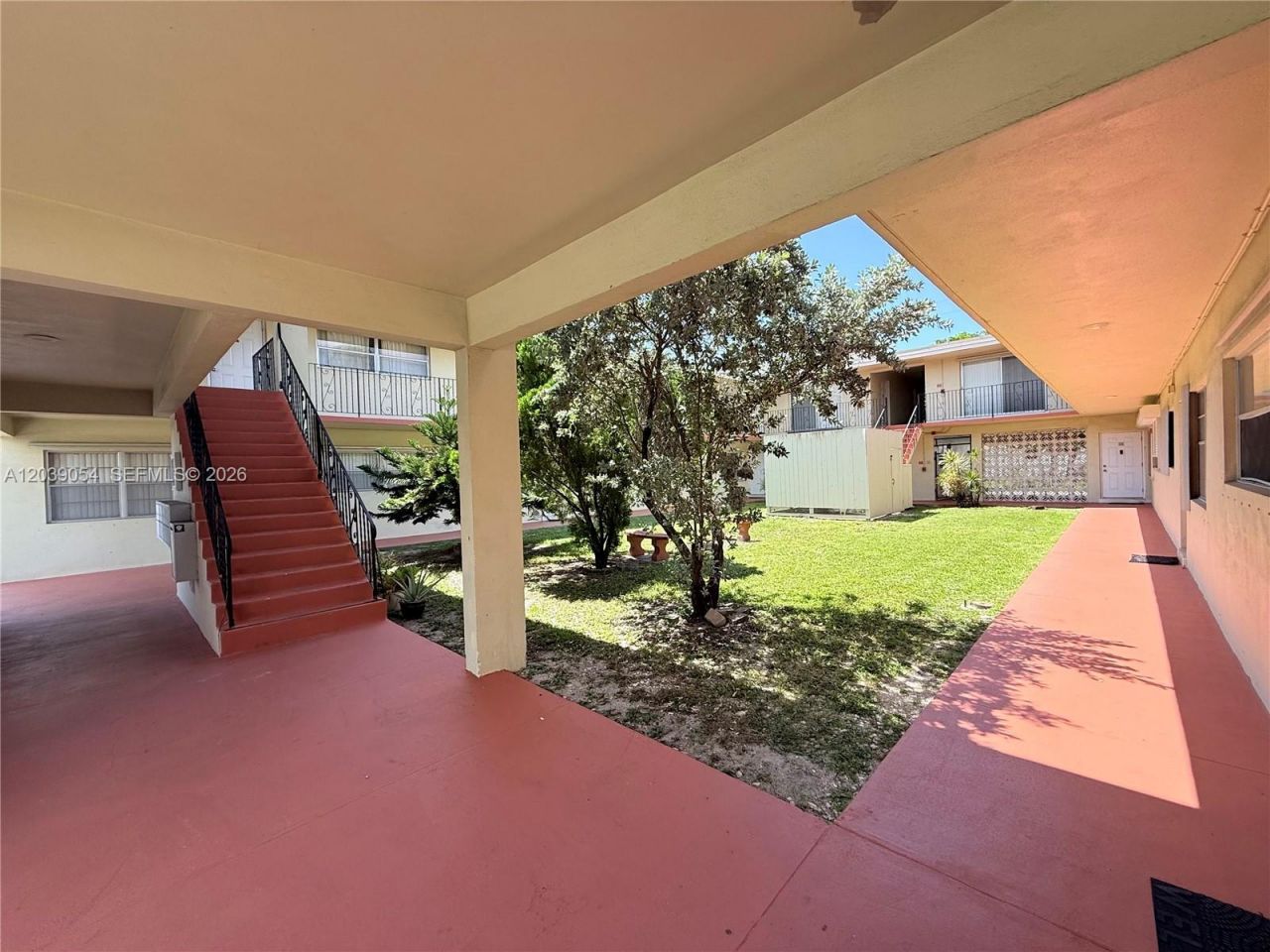 1722 Mayo St, Unit 105, Hollywood, FL 33020 Photo