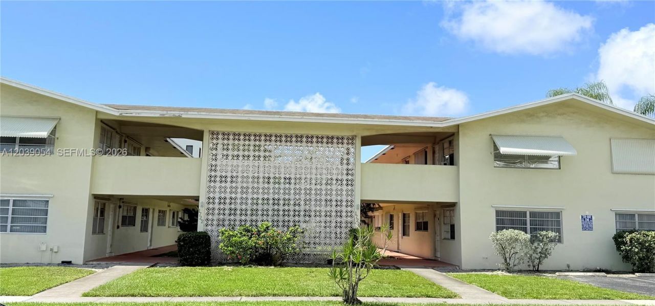 1722 Mayo St, Unit 105, Hollywood, FL 33020 Photo