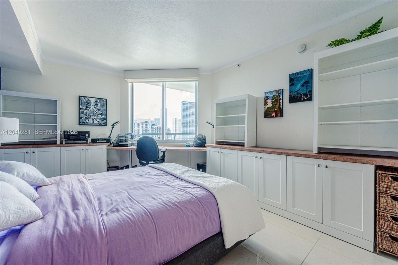 325 S Biscayne Blvd, Unit 3821, Miami, FL 33131 Photo