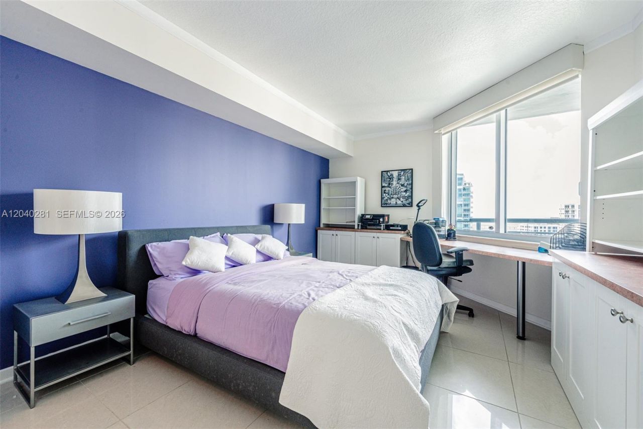 325 S Biscayne Blvd, Unit 3821, Miami, FL 33131 Photo