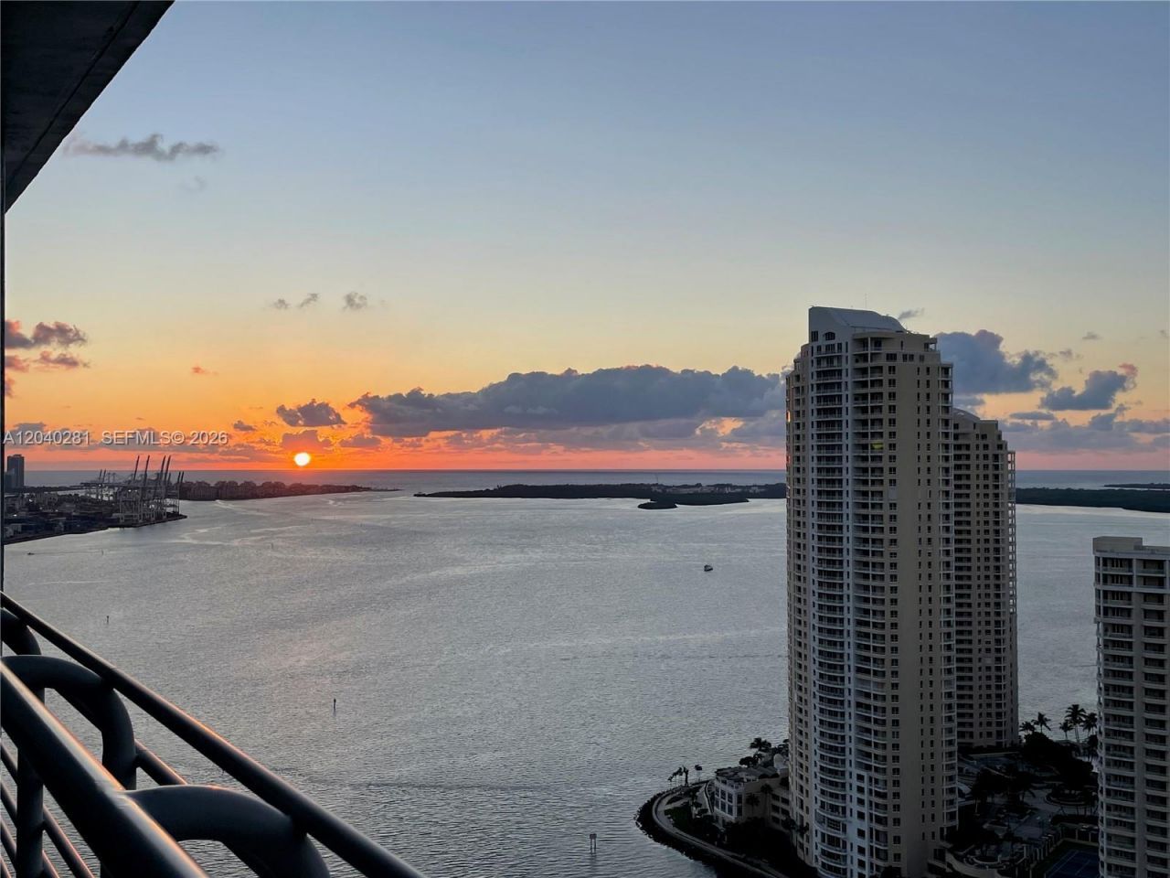 325 S Biscayne Blvd, Unit 3821, Miami, FL 33131 Photo