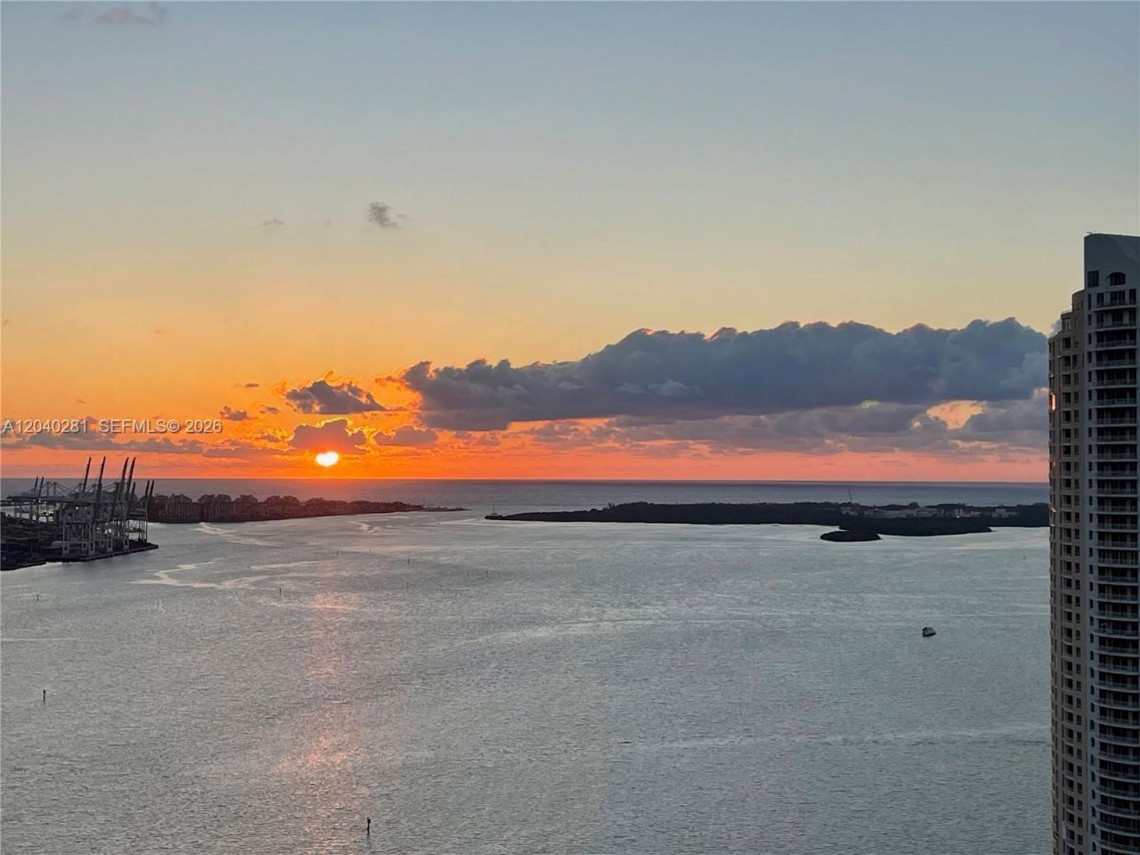 325 S Biscayne Blvd, Unit 3821, Miami, FL 33131 Photo