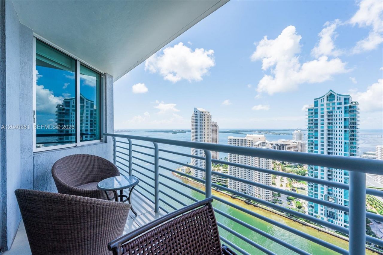 325 S Biscayne Blvd, Unit 3821, Miami, FL 33131 Photo
