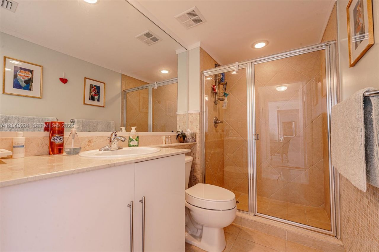 325 S Biscayne Blvd, Unit 3821, Miami, FL 33131 Photo