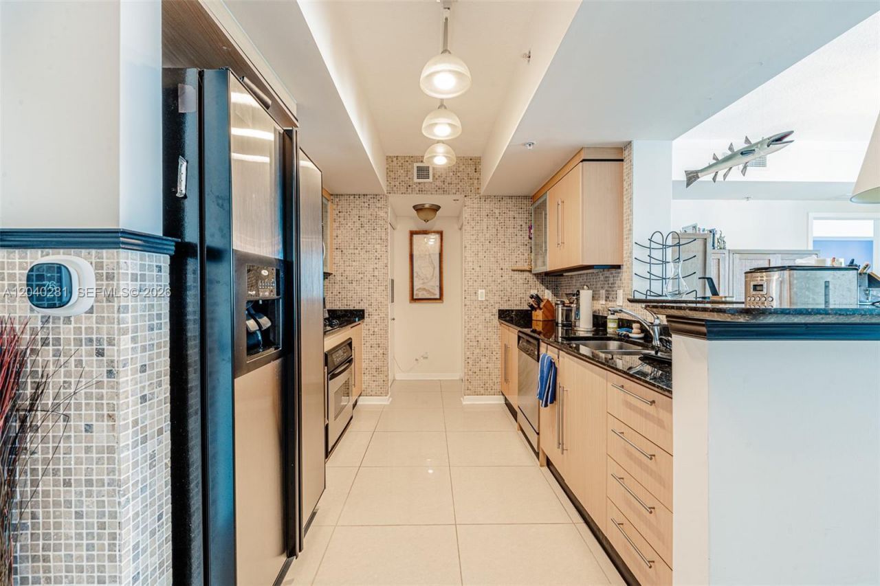 325 S Biscayne Blvd, Unit 3821, Miami, FL 33131 Photo