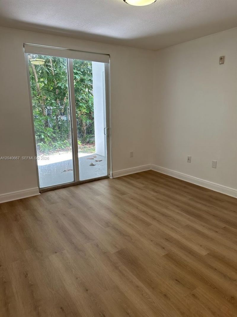 652 NE 63rd St, Unit 102, Miami, FL 33138 Photo