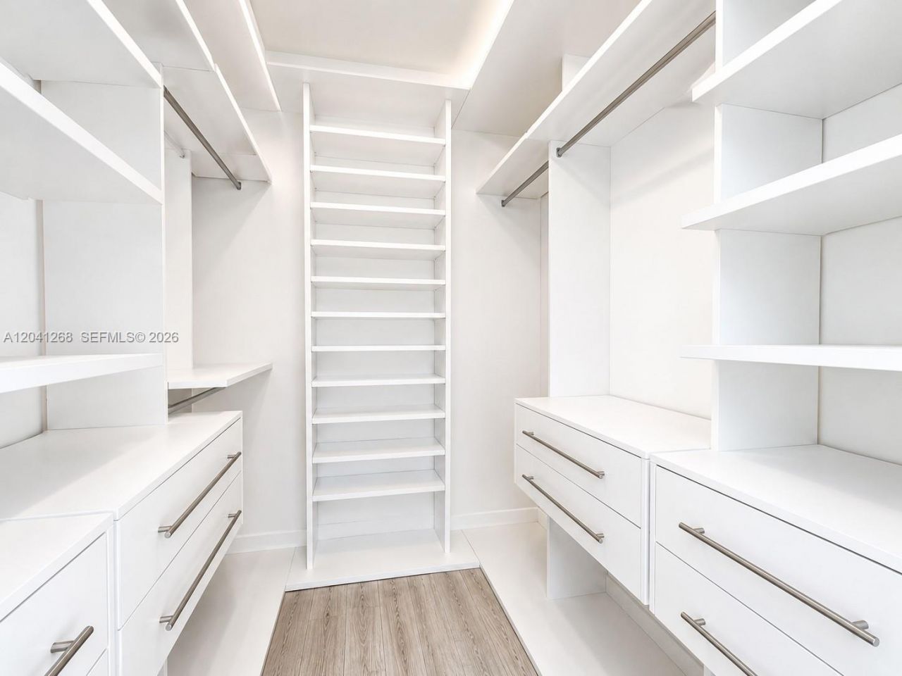951 Brickell Ave , Unit 3300, Miami, FL 33131 Photo